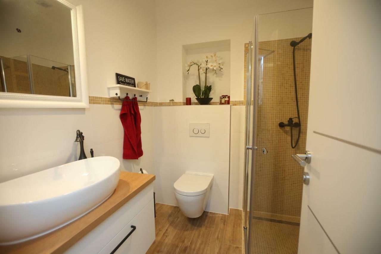 Апартаменты Apartman Delux Brkic Лозовац Экстерьер фото